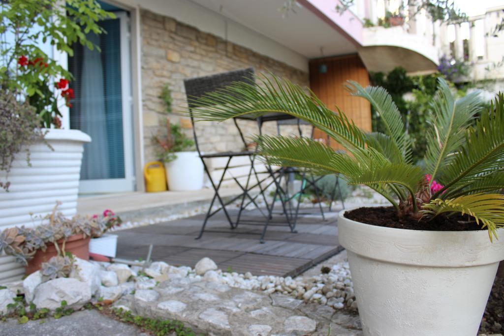 Apartment Nela And Vito สปลิท ภายนอก รูปภาพ