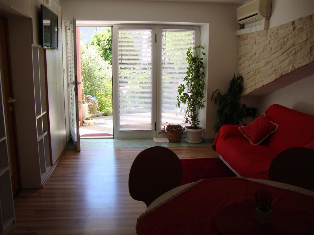 Apartment Nela And Vito สปลิท ภายนอก รูปภาพ